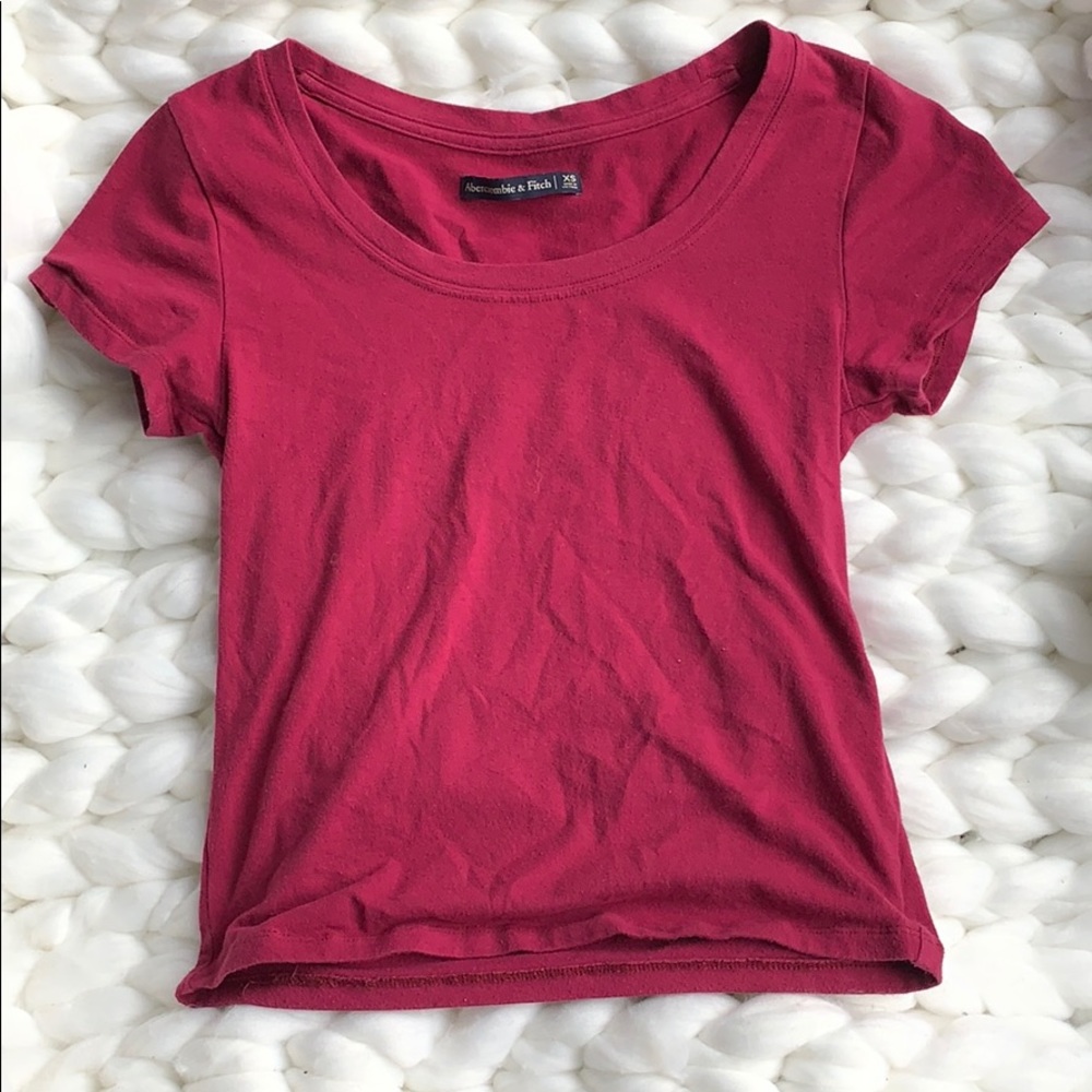 😁 Abercrombie and Fitch XS Deep Pink Cropped Tee